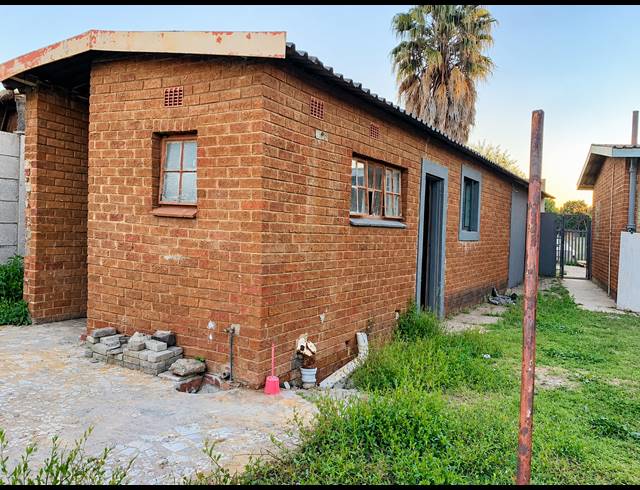 3 BEDROOM FREEHOLD FOR SALE IN VANDERBIJLPARK SW 1